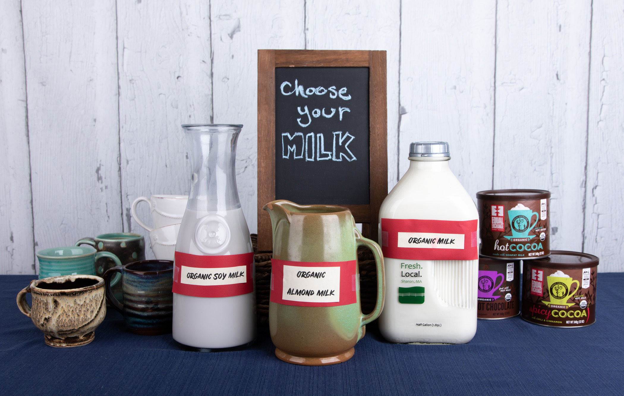 Milk, soy miilk, almond milk and pother options