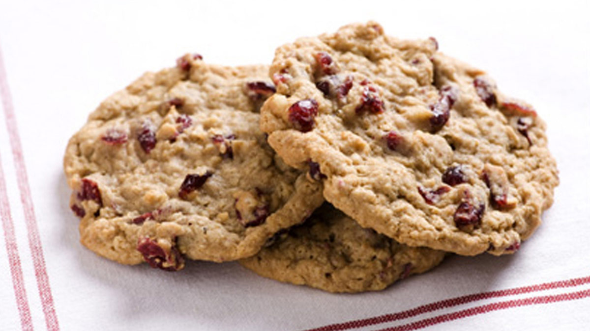 Date cookies with cranberries and chocolate chunks