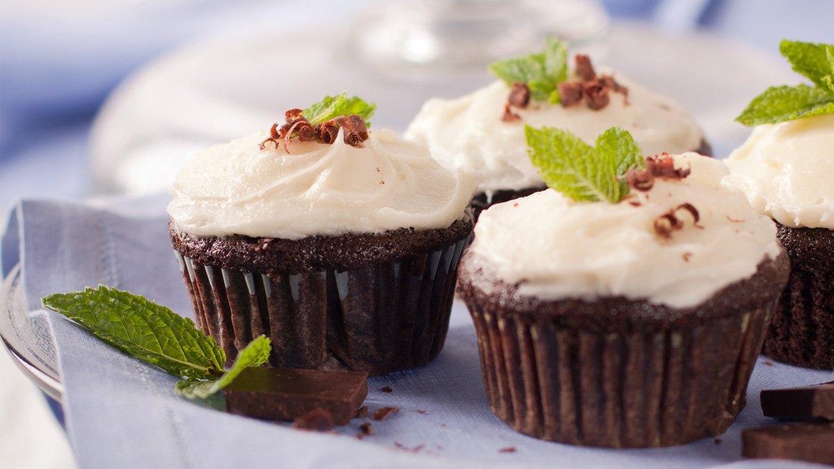 Mint Chocolate Filled Cupcakes