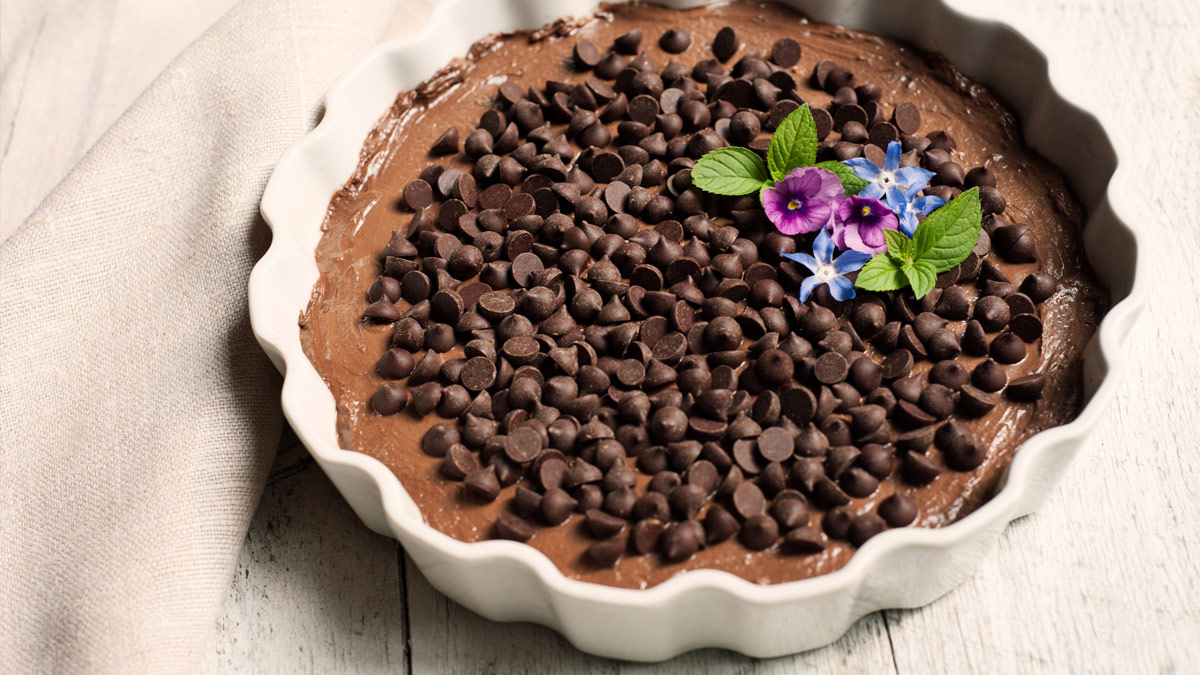 Chocolate Cheesecake with Chocolate Chips and flowers on top