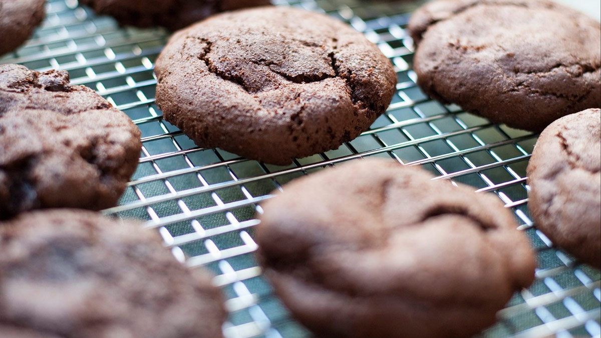 Chocolate cookies cooling on a rack