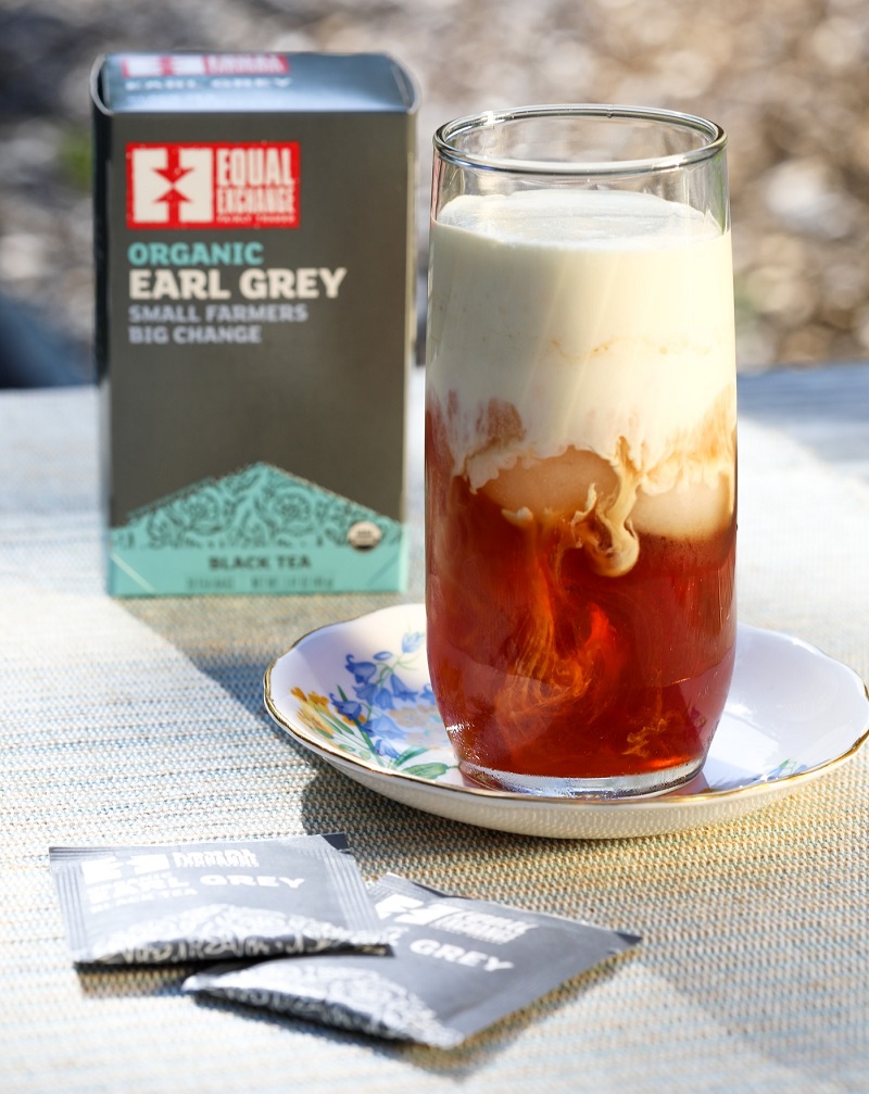 Earl grey iced tea with cream
